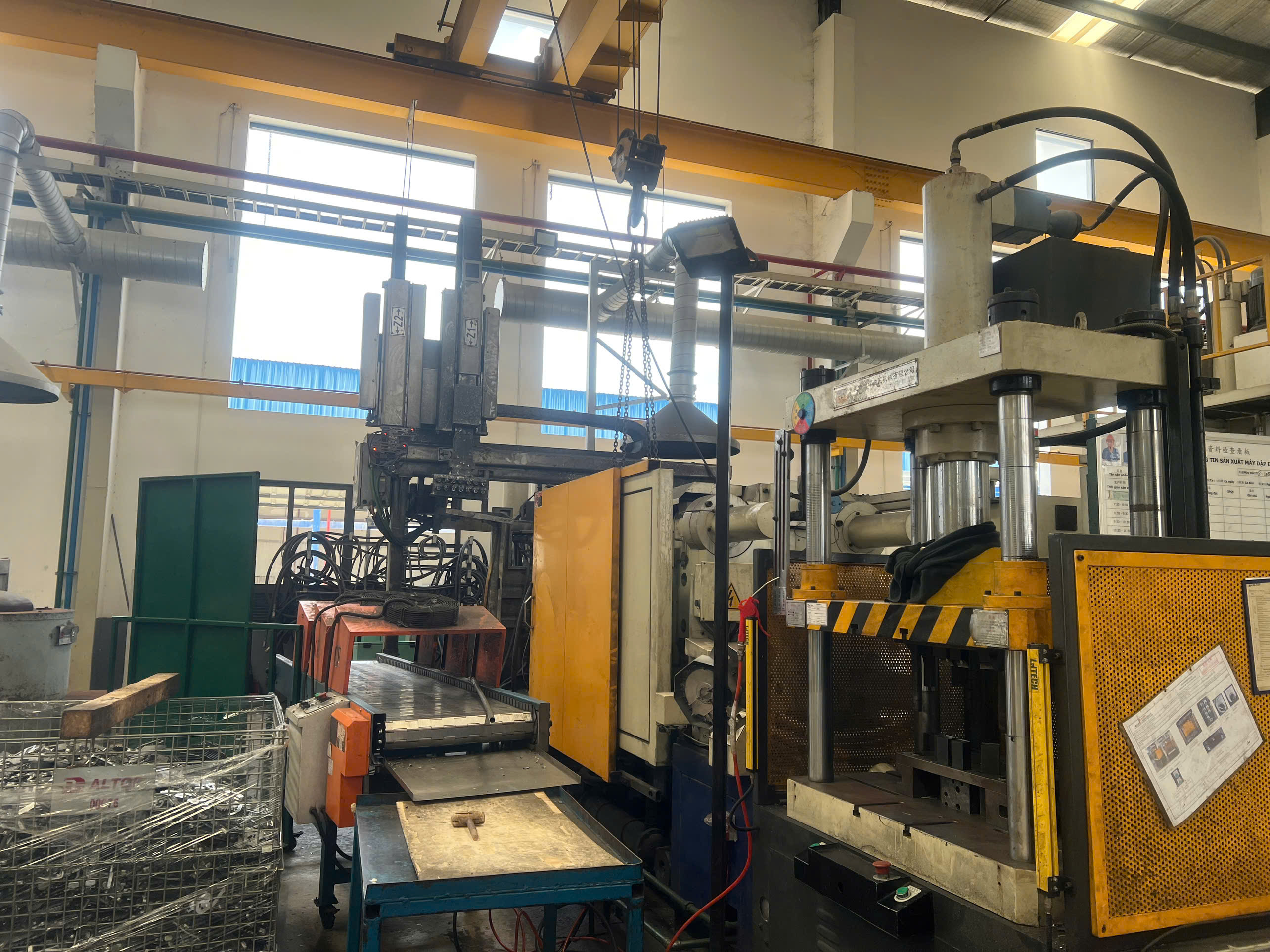CNC machine 3.jpg